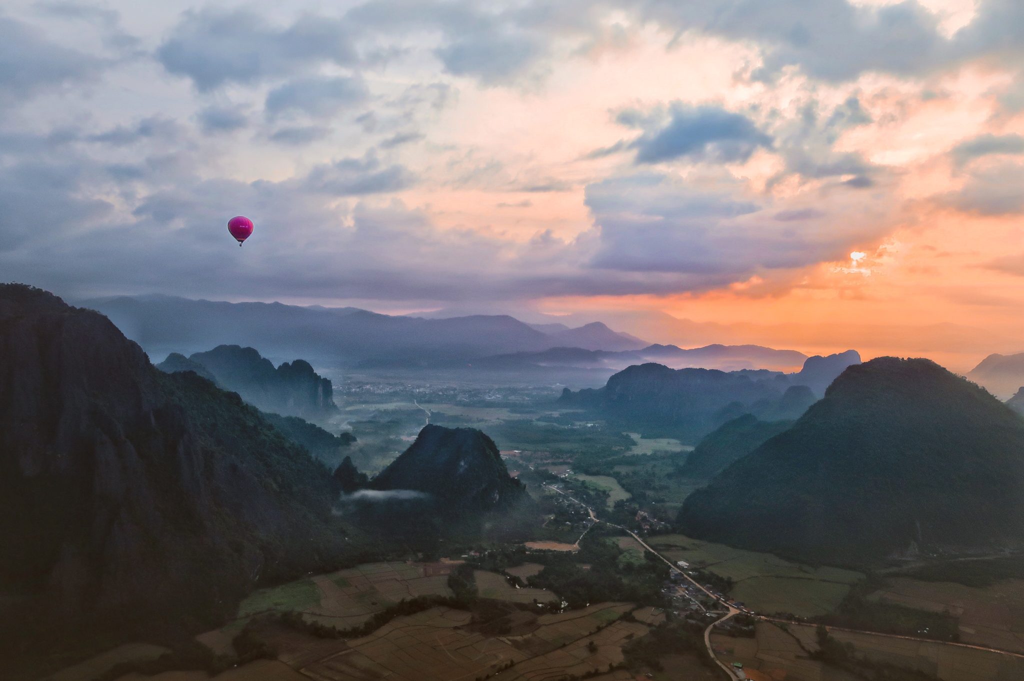 Hot Air Ballooning Vang Vieng