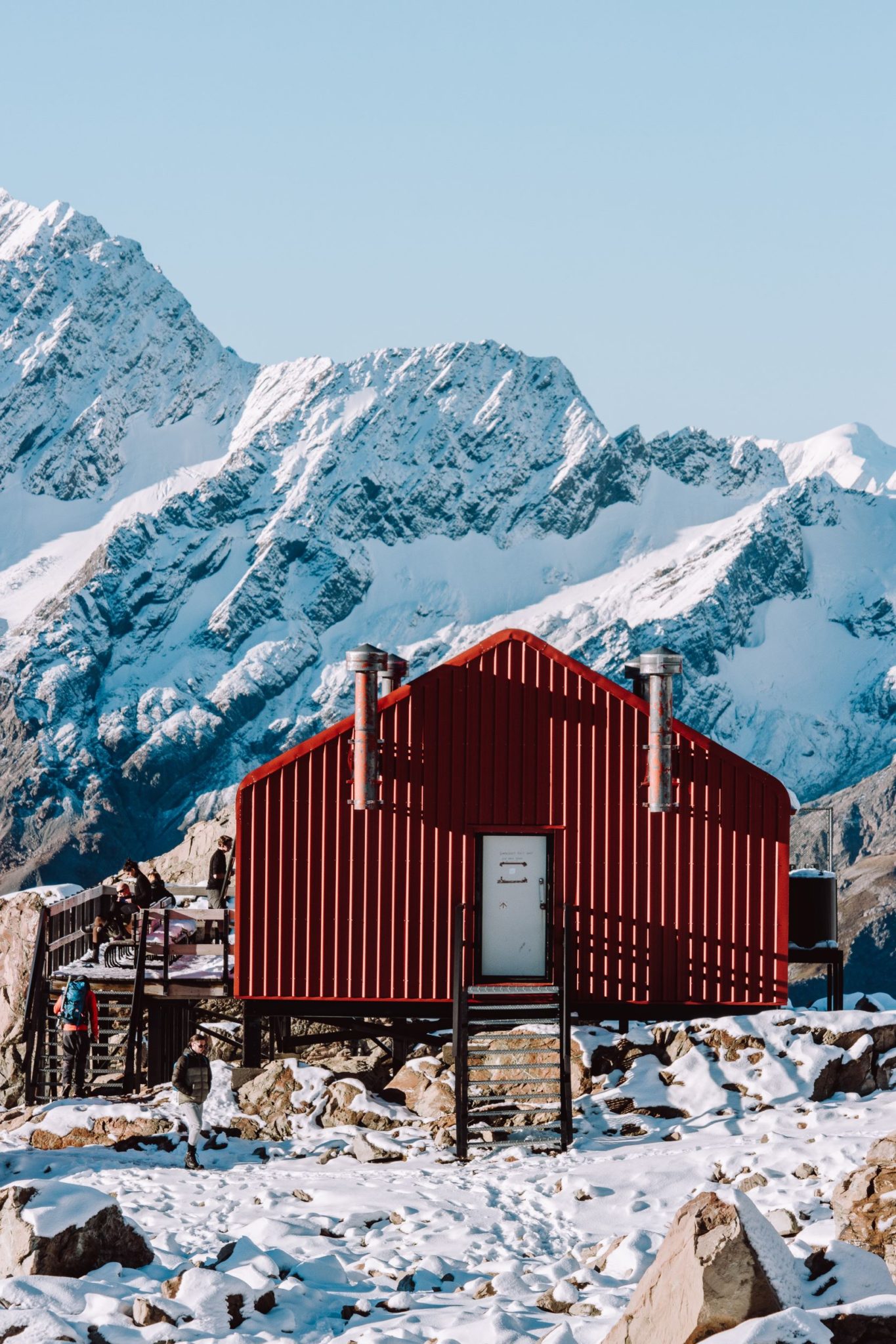 Mueller shop hut winter